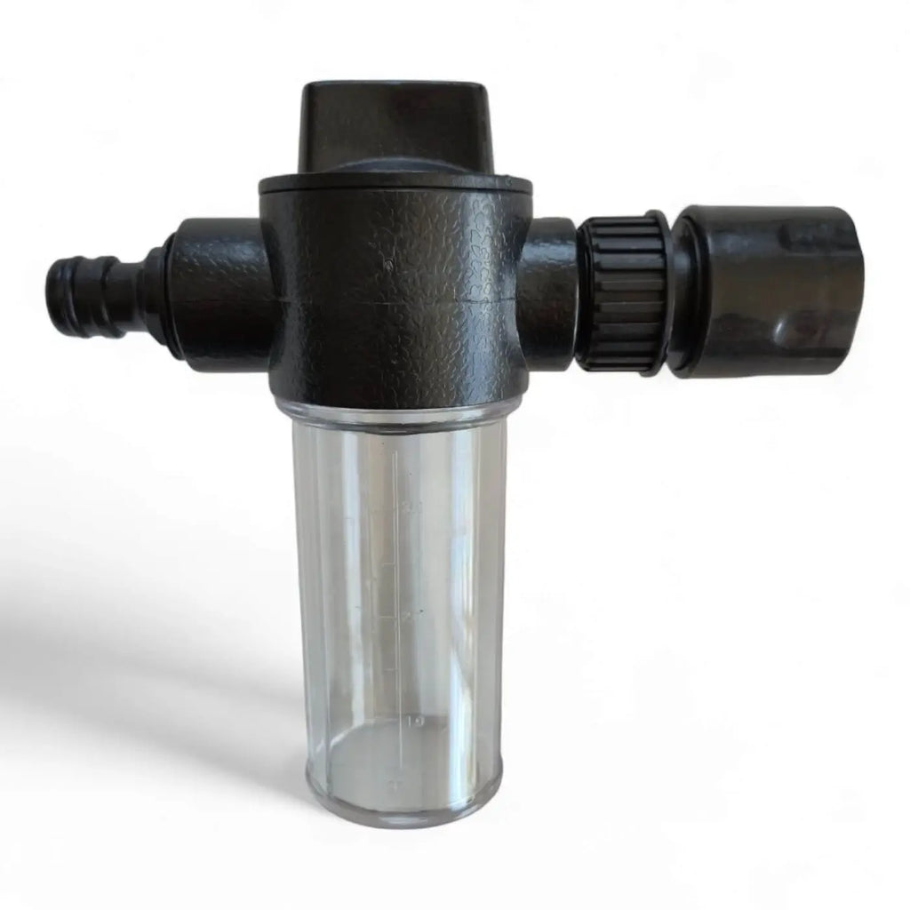 Schwarzer kunststofffilter mit klarem zylinderkörper und zwei schlauchanschlüssen für milury nex 3k vollcarbon profi teleskopstange