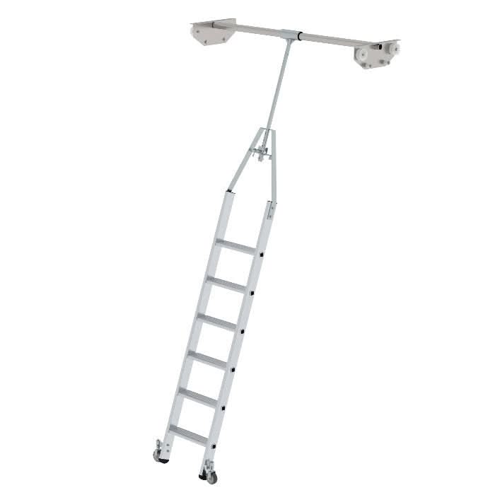 Silberne aluminum teleskopleiter mit verstellbarer höhe und rollen für mobilität von munk steigtechnik