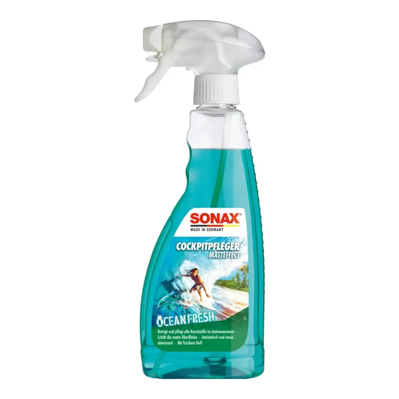 Transparente türkisfarbene sprayflasche mit weißer triggerdüse und aufkleber sonax cockpitpfleger matteffect ocean fresh 500ml