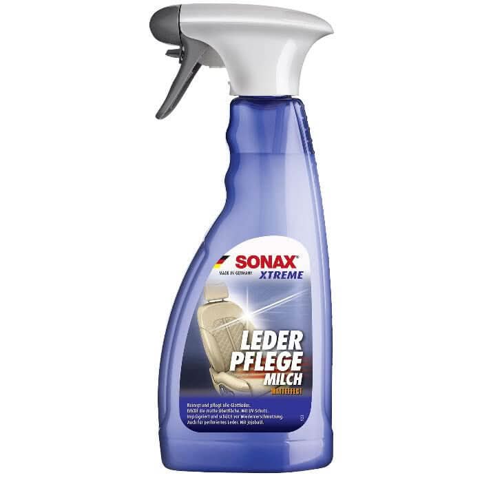 Sprühflasche Sonax Xtreme Lederpflegemilch Matteffect 500ml von SONAX zur Reinigung und Pflege von Lederoberflächen.