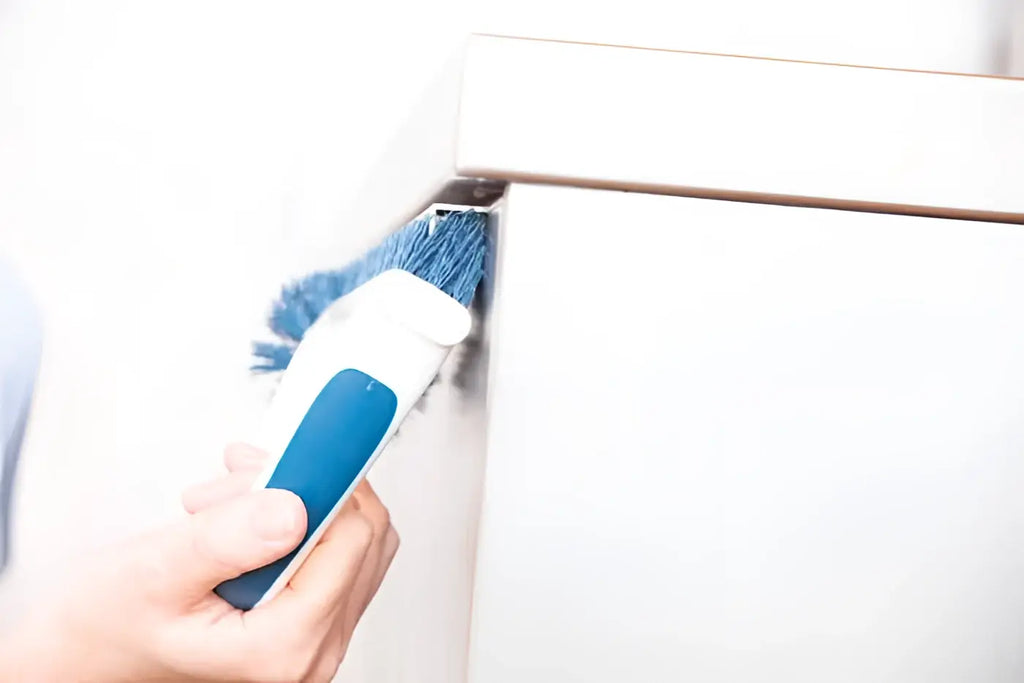 Unger eckreinigungsbürste blaue und weiße dichtborstige bürste zur reinigung von ecken