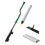 Green und schwarz ergonomischer griff mit weißem zylindrischen reinigungskopf und gelbem aufsatz im unger ergo cleanklettmopp bodenreinigungsset pro