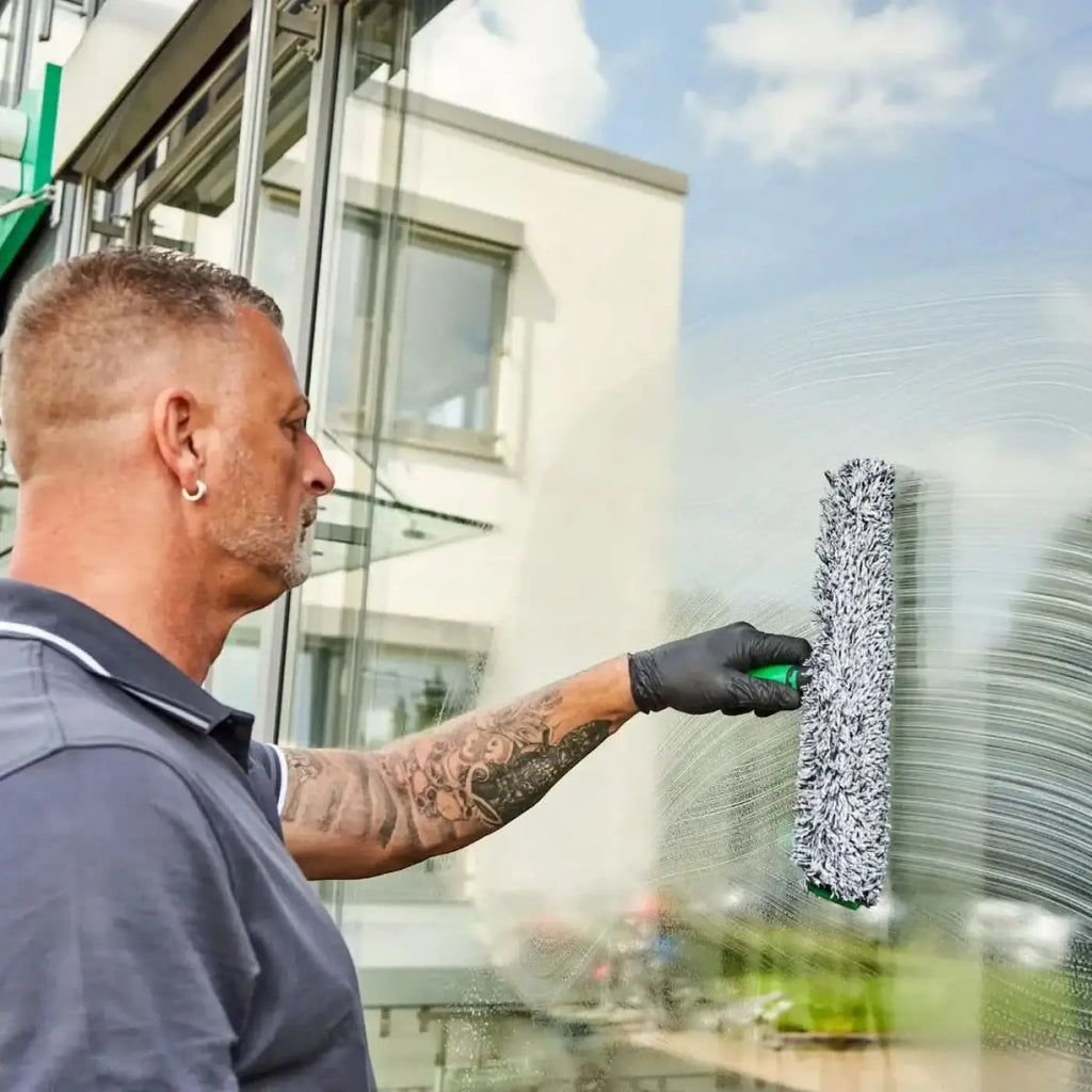 Unger ergotec profi glasreinigungsset ak013 grüngriff fensterreinigungsbürste mit dichtem grau weißem mikrofaserkopf