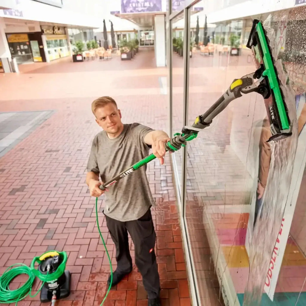 Unger nLite PowerPad griff grüner und schwarzer fensterreinigungssauger mit langem ausziehbarem griff und mikrofasertuch