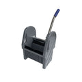 Graue plastikmopppresse mit blauem griff und metallkurbel cleantrack kunststoffpresse profiline