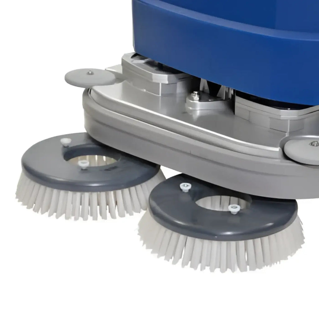 Blauer industrieller nasswischautomat wetrok duomatic endurer 75 dosing mit zwei grauen borsten und metallteilen